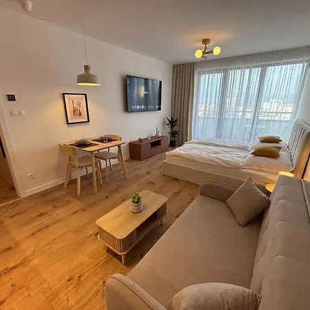 Nest Apartment *